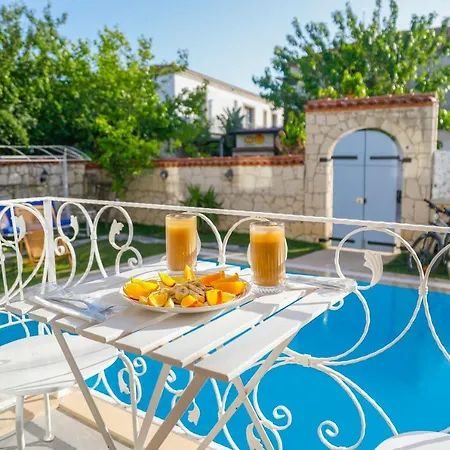 Limoni Alacati *