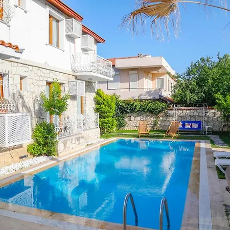 Limoni Alacati Hotel *